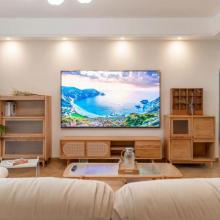 128㎡原木中古风：巧用留白与软装，打造通透舒适居所！