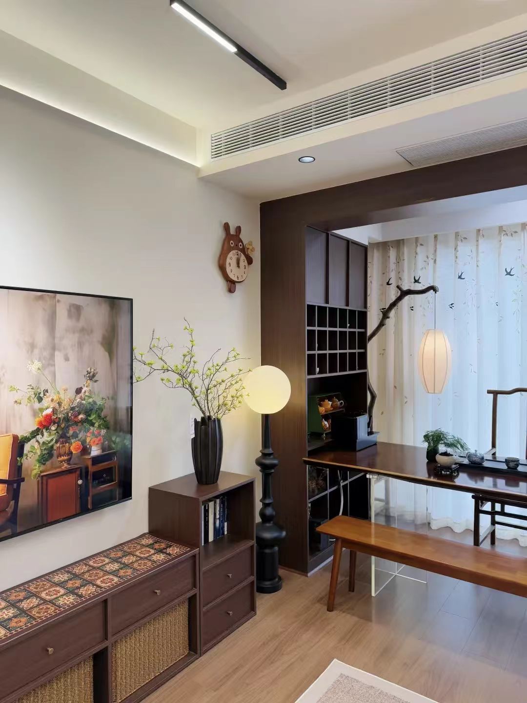 98㎡现代中古大 house｜不吊顶 + 3㎡阳台茶隅，质感拉满